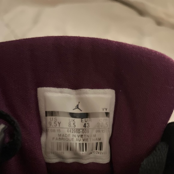 Jordan 7 Retro
Mulberry (GS) - Picture 12 of 12